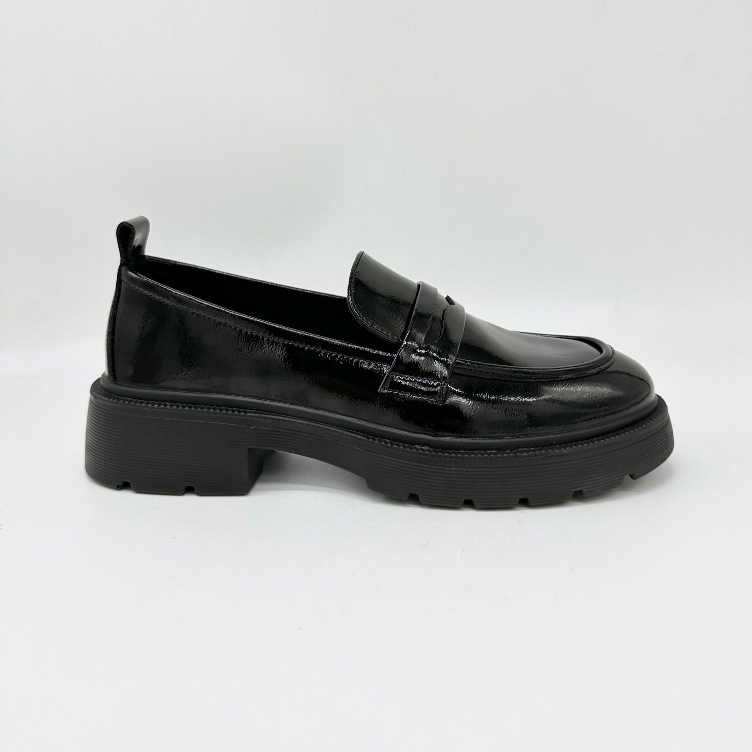 BONAVI 12R3-48 Loafers w Lug Sole