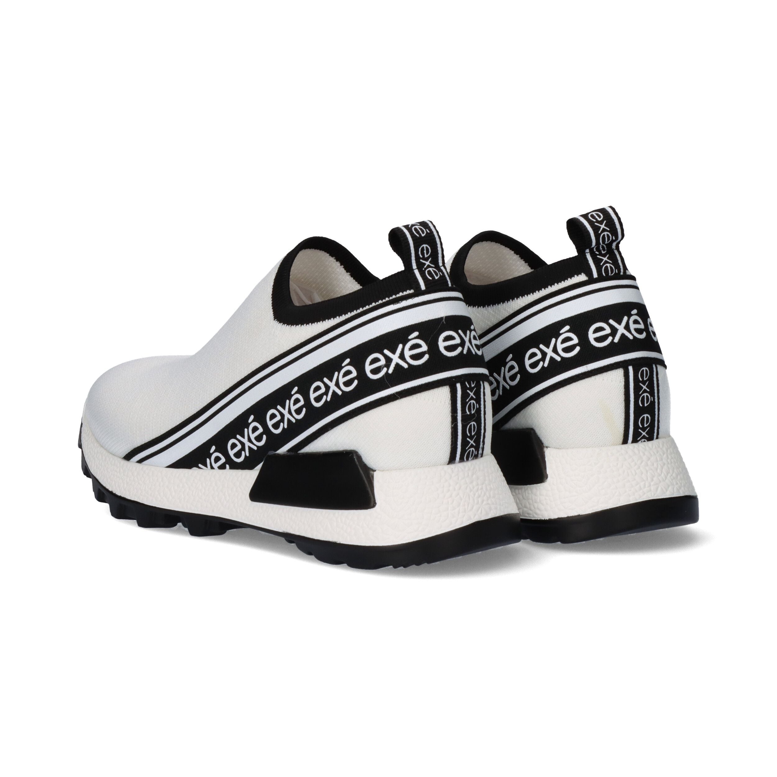 EXE EX9210 Comfortable Stretch Sneaker